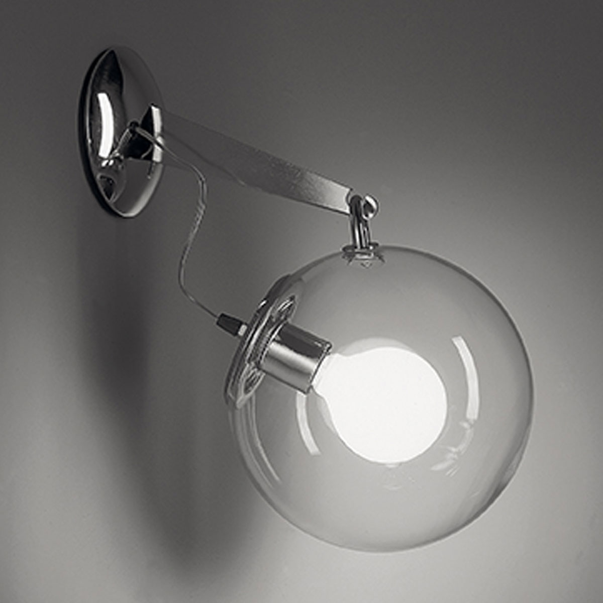 Artemide Miconos Design wandlamp glazen bol LUMZ at Work