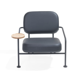 Moderne fauteuil met zijtafel 